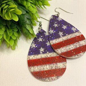 Flag Earring, USA Earring, Patriotic Earring, Fourth of July Earring, Gift Idea